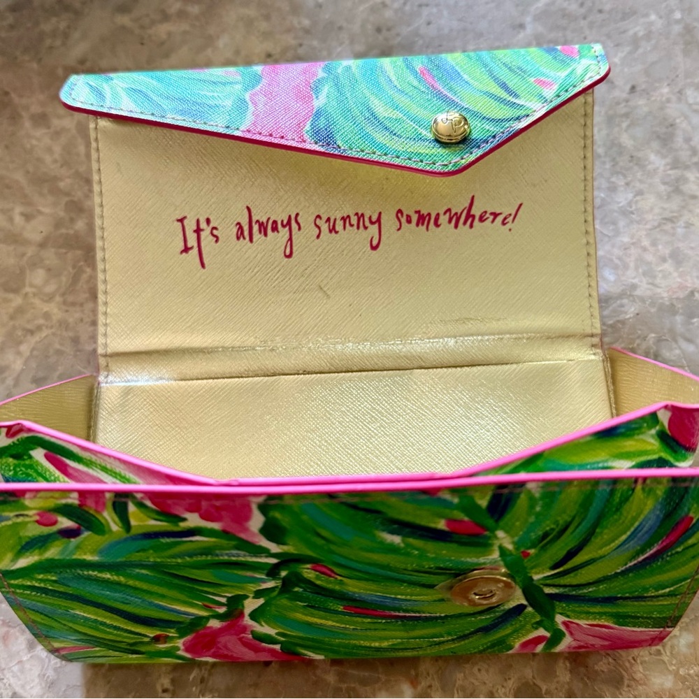 Lilly Pulitzer Green and Pink Tropical Sunglasses Case-Foldable